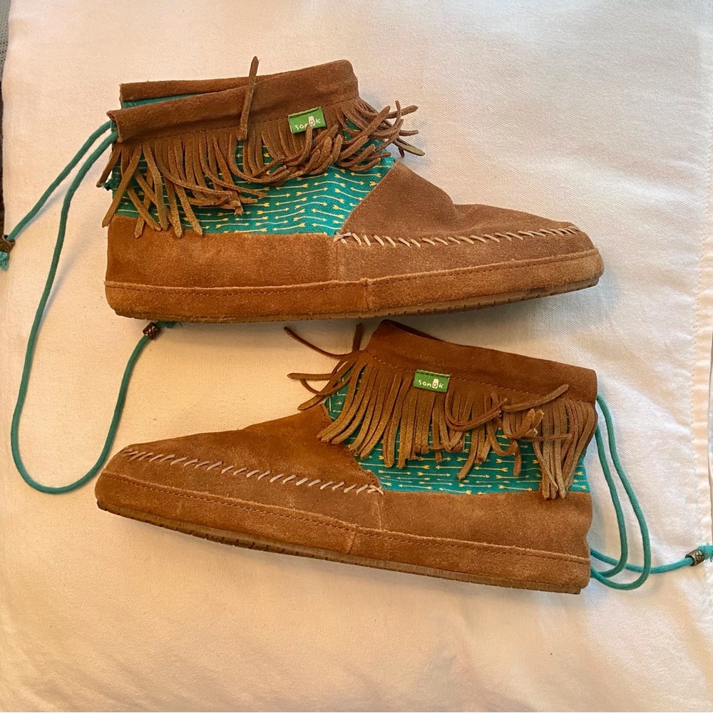 Sanuk Honey Bee Chestnut Suede Leather Fringe Ankle Bootie US 7